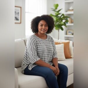 Andrée by Unit Heather Gray and White Knit Top PTP 40